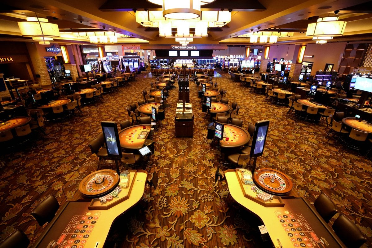 lucky slot machine gun lake casino